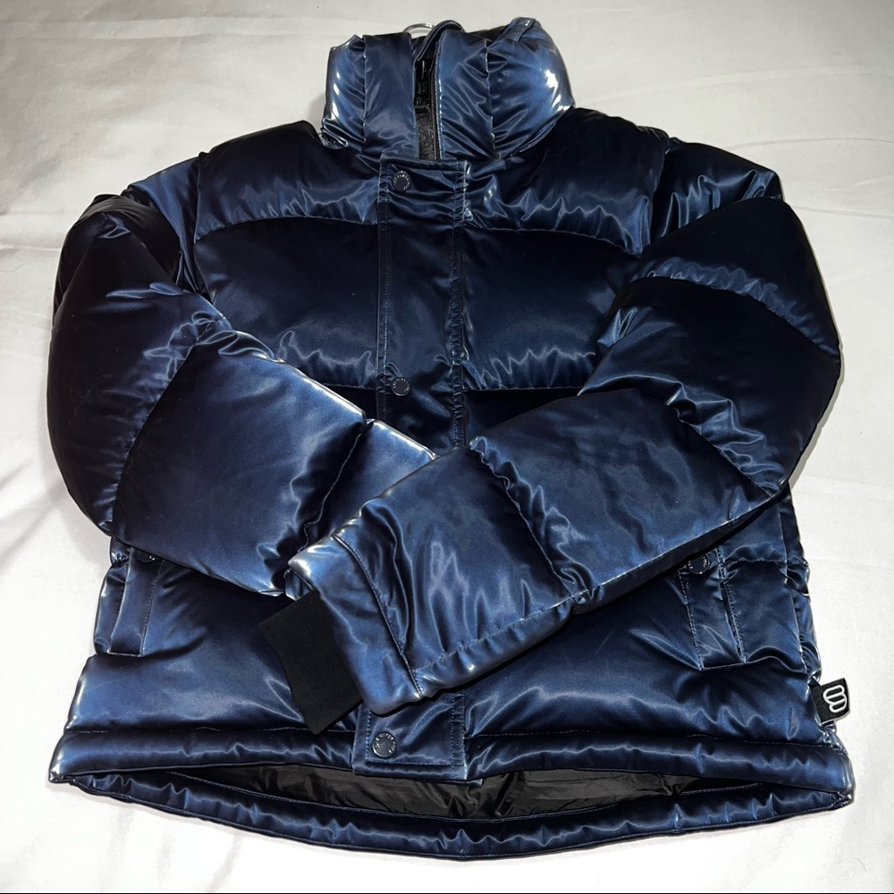 Aritzia Super Puff Shorty